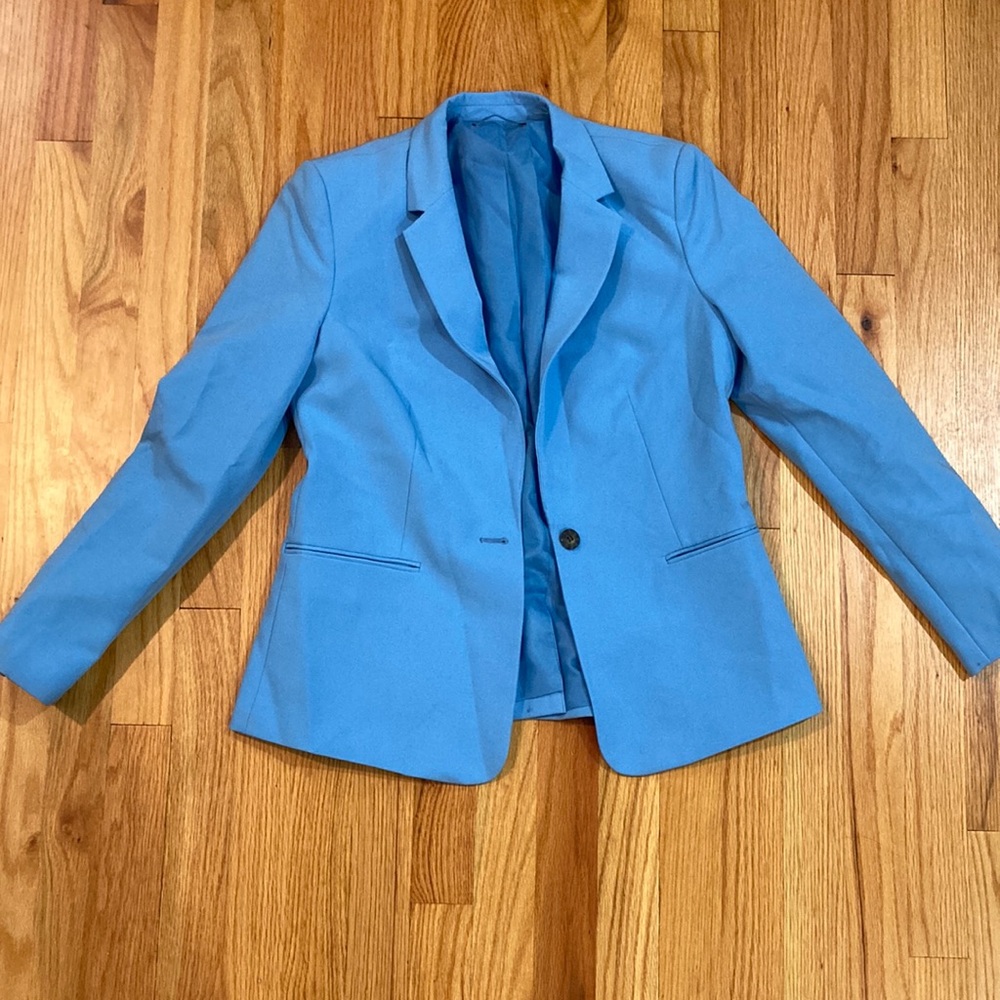 Tahari Blazer